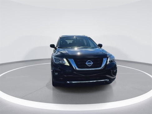 Used 2019 Nissan Pathfinder Platinum image 3