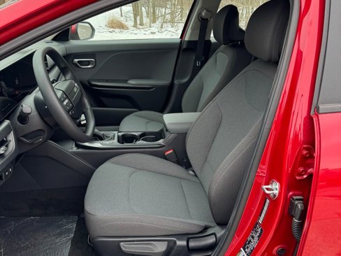 New 2025 Kia K4 LXS image 8