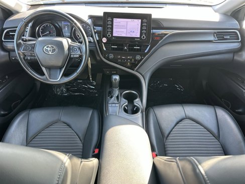 Used 2023 Toyota Camry SE image 8