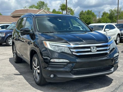 Used 2017 Honda Pilot Touring image 4