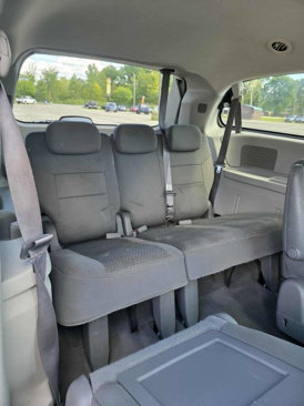 Used 2010 Chrysler Town & Country LX w/ PWR Convenience Group image 9