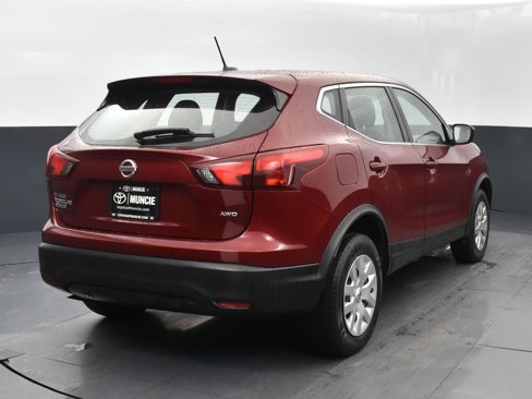 Used 2019 Nissan Rogue Sport S image 7