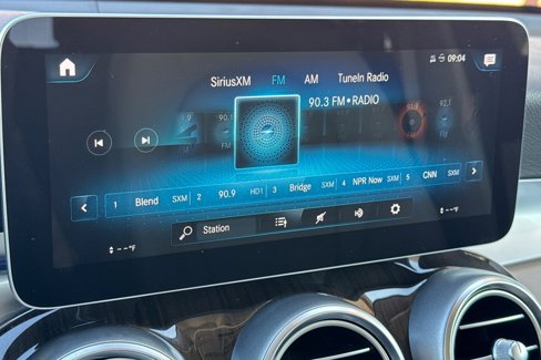 Used 2020 Mercedes-Benz GLC 300 4MATIC image 23