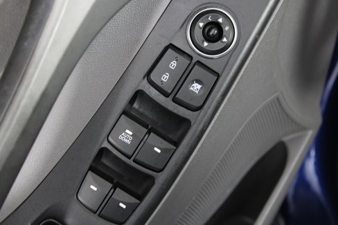 Used 2016 Hyundai Elantra SE image 18