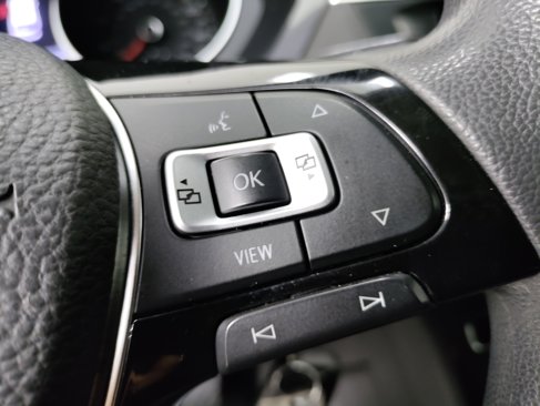 Used 2020 Volkswagen Tiguan S image 17