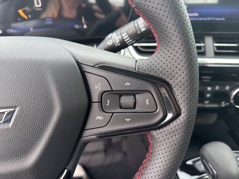 New 2025 Chevrolet Trax RS image 17