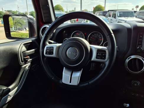 Used 2014 Jeep Wrangler Unlimited Rubicon image 15