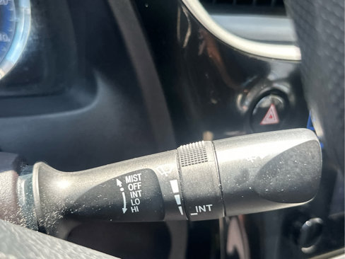 Used 2018 Toyota Corolla LE image 28