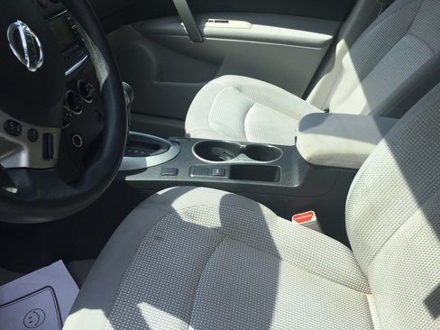 Used 2012 Nissan Rogue SV image 10