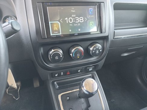 Used 2014 Jeep Patriot Latitude image 17