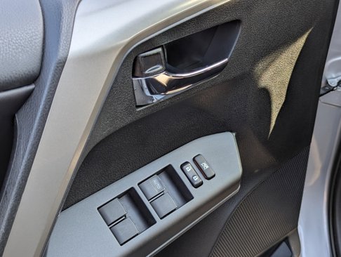 Used 2018 Toyota RAV4 XLE image 11