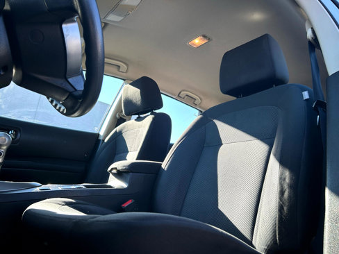Used 2014 Nissan Rogue S image 11