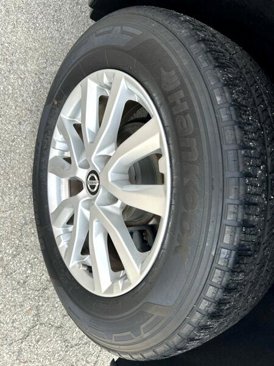 Used 2018 Nissan Rogue SV image 16