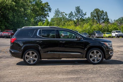 Used 2017 GMC Acadia Denali w/ Technology Package image 9