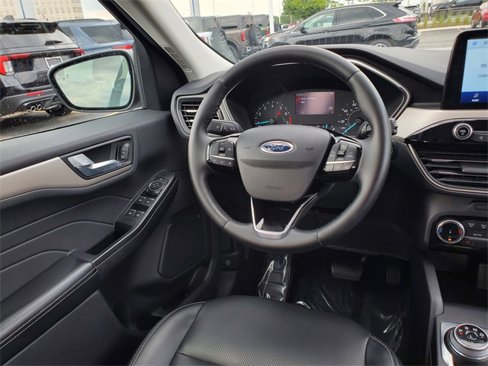 Used 2022 Ford Escape SEL image 8