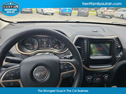 Used 2014 Jeep Cherokee Sport image 17