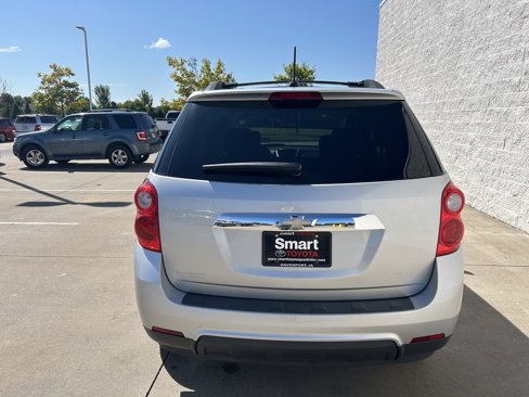 Used 2015 Chevrolet Equinox LT w/ Driver Convenience Package image 4