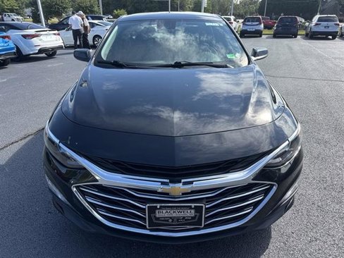Used 2023 Chevrolet Malibu LT image 2