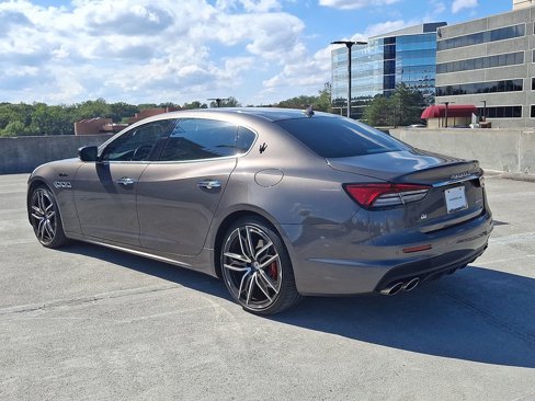 Used 2022 Maserati Quattroporte Modena Q4 image 3