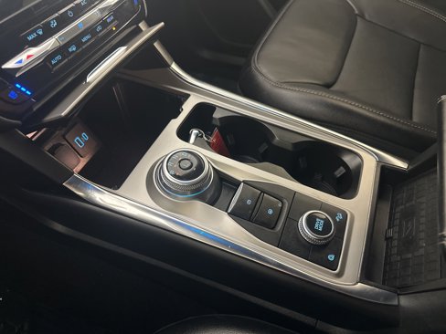Used 2023 Ford Explorer Limited image 18