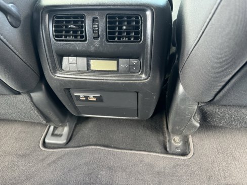 Used 2020 Nissan Pathfinder S image 9
