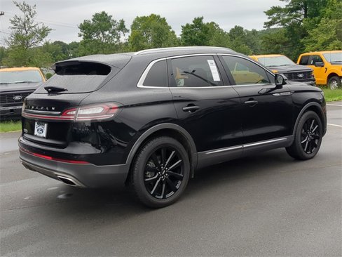 Used 2021 Lincoln Nautilus Reserve w/ Monochromatic Package image 13