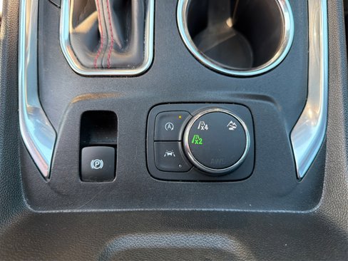 Used 2023 Chevrolet Traverse RS image 34