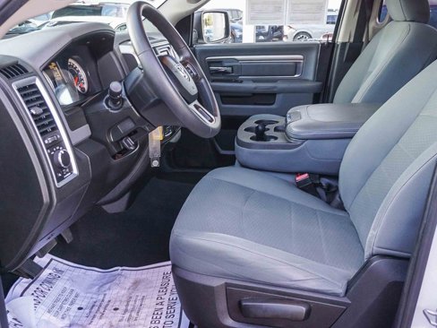 Used 2019 RAM 1500 Classic SLT image 18