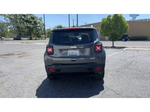 Used 2020 Jeep Renegade Latitude w/ Cold Weather Group image 2