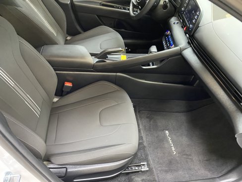 Used 2025 Hyundai Elantra Sport image 24