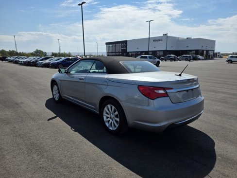 Used 2014 Chrysler 200 Touring image 7