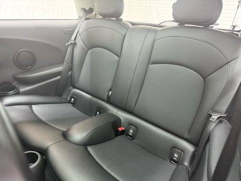 Used 2019 MINI Cooper S w/ Signature Upholstery Package image 24
