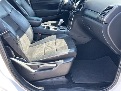 Used 2021 Jeep Grand Cherokee Laredo X image 13