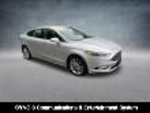 Used 2017 Ford Fusion SE w/ Fusion SE Technology Package image 9