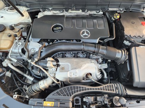 Used 2020 Mercedes-Benz GLB 250 image 38