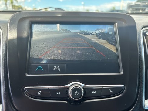 Used 2018 Chevrolet Malibu LT image 15