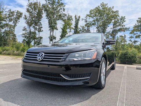 Used 2013 Volkswagen Passat Wolfsburg Edition image 4