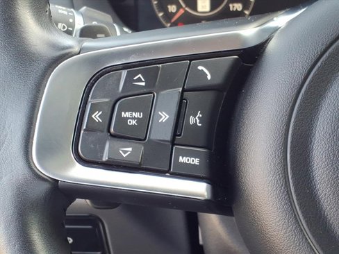 Used 2020 Jaguar F-PACE Prestige image 23