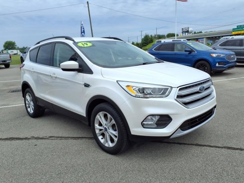 Used 2019 Ford Escape SEL image 3