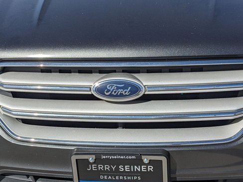 Used 2018 Ford Escape SE image 9