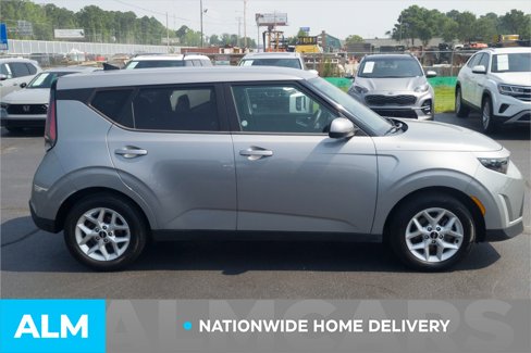Used 2023 Kia Soul LX w/ Option Group 015 image 5