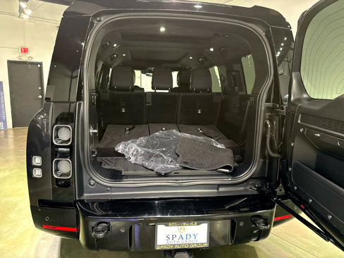 Used 2024 Land Rover Defender 130 X image 27