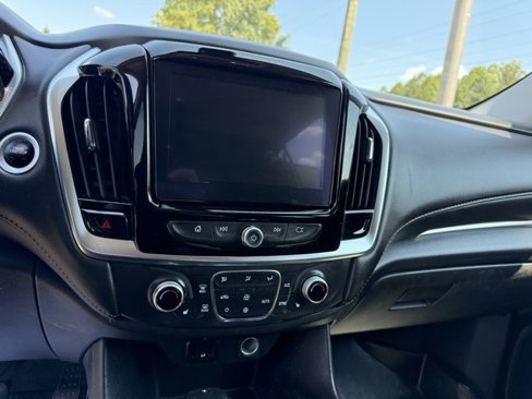 Used 2019 Chevrolet Traverse LT image 9