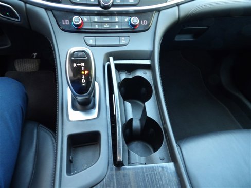 Used 2017 Buick LaCrosse Essence image 19