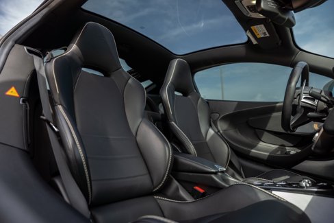 Used 2021 McLaren GT image 19
