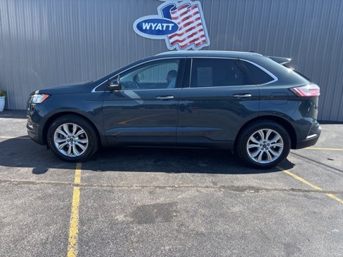 Used 2019 Ford Edge Titanium w/ Cold Weather Package image 8