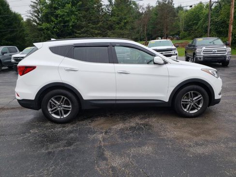 Used 2017 Hyundai Santa Fe Sport image 9