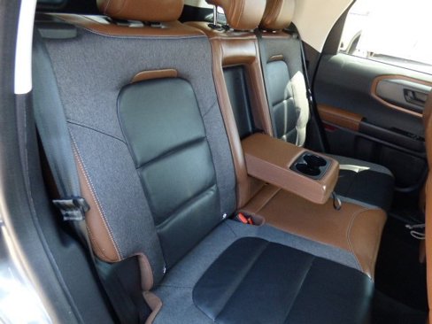 Used 2023 Ford Bronco Sport Outer Banks w/ Tech Package image 6