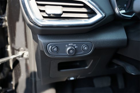 Used 2021 Chevrolet TrailBlazer LT w/ Driver Confidence Package image 16