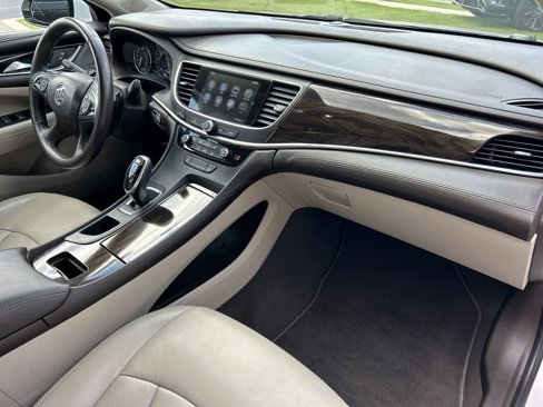 Used 2017 Buick LaCrosse Essence image 11